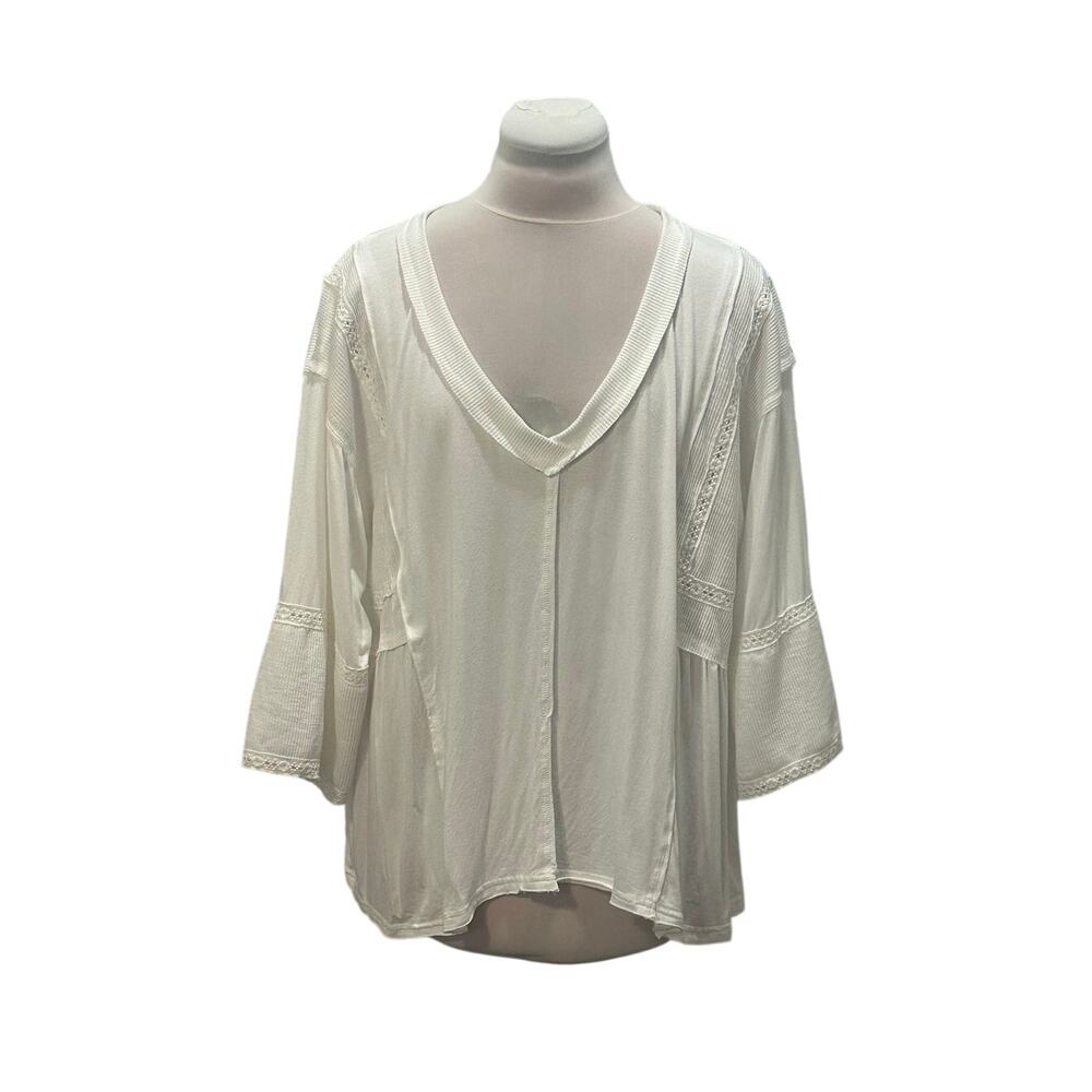 POL White Mixed Fabric Vneck Buttery Soft Rib Knit Lace Trim Top MED Boho Beach